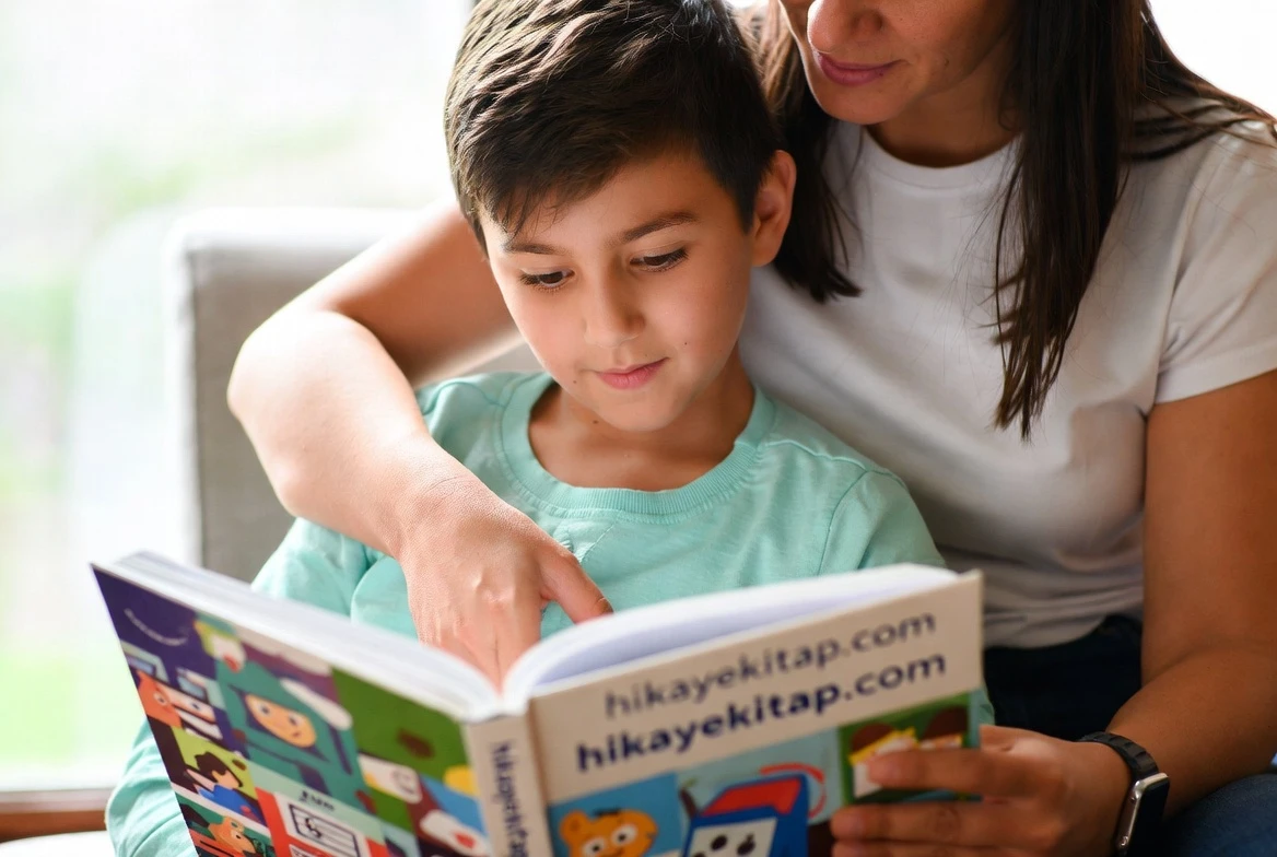 Book Recommendations for 12th Graders: Reading Guide